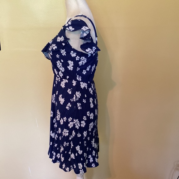 Charlotte Russe dress - Picture 7 of 15